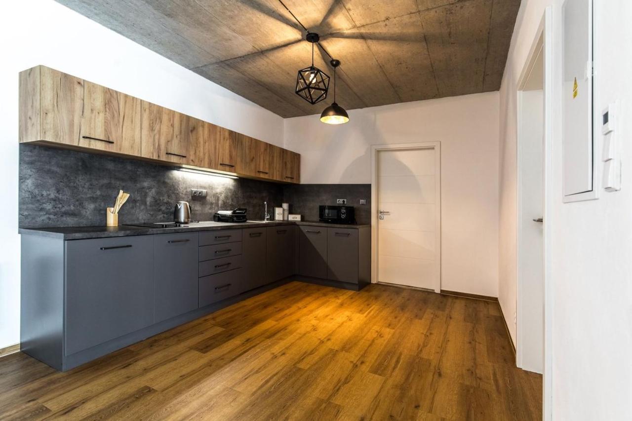 Ea Hotel Kraskov Starý Dvŭr エクステリア 写真