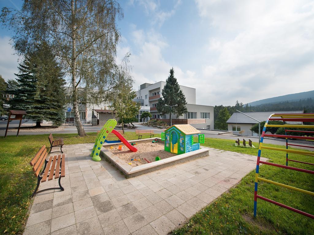 Ea Hotel Kraskov Starý Dvŭr エクステリア 写真