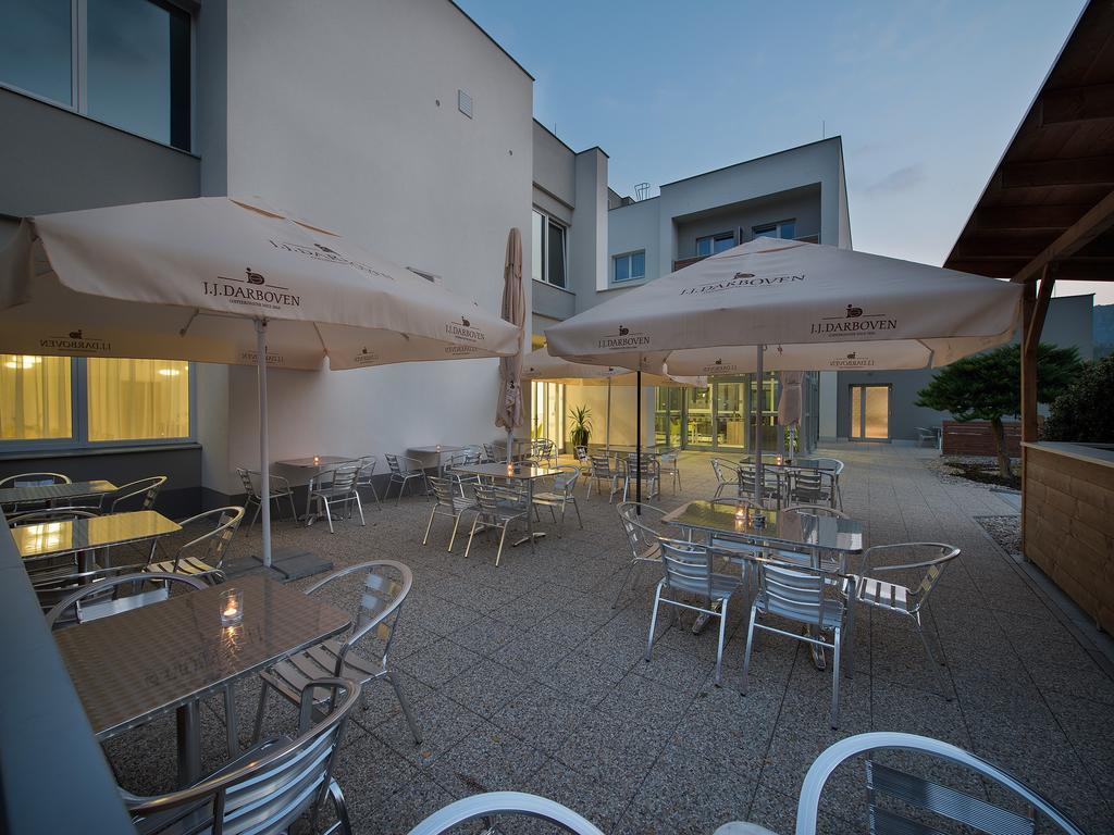 Ea Hotel Kraskov Starý Dvŭr エクステリア 写真